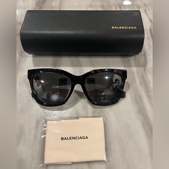 Balenciaga Accessories - Balenciaga sunglasses- brand new - full set